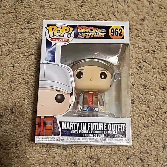 Pop Back to the Future Marty in Future Outfit Vinyl Figure - Picture 3 of 8